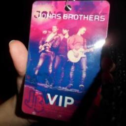 JONATIC♥ & LOVATIC†

A Little Bit Longer es mi lema & Warrior mi himno *-*
lucho por mis sueños como una guerrera
