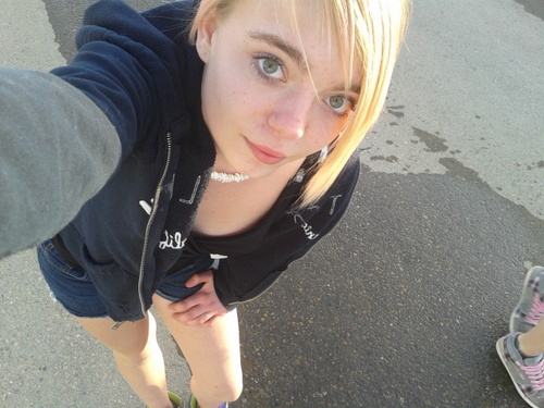 kitty143love's profile picture. follow me i follow back