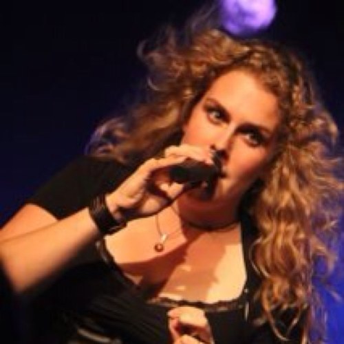Singer, Cookiegenie and Pedagogue. Playing 'Winnifred' In Once upon a Matress this season. In for fun!!