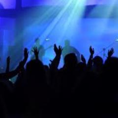 Somos un grupo de amigos con una misma pasion, poner nuestras vidas y talentos al servicio de Dios... siguenos en facebook http://t.co/UhpoMnUEfq Bendiciones...