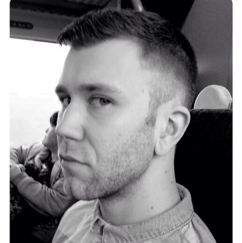 London based tall person with a big heart and love of DJing. Working at Signal Media and playing everywhere else!