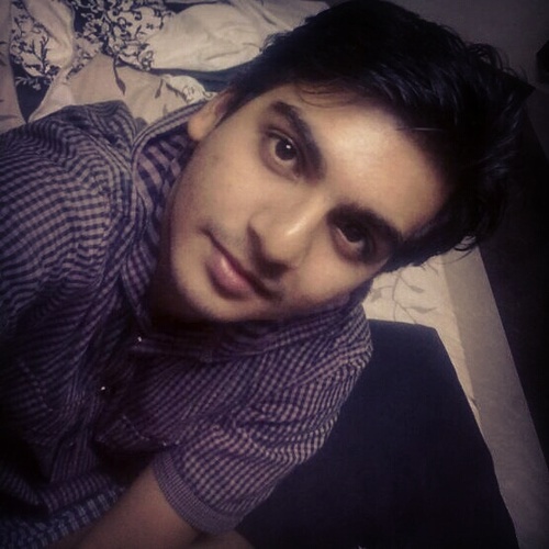I tweet things about stuff that everyone can relate to .. I'm also Listener of Music N Reader of Books..!!!