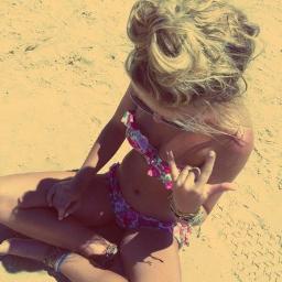 0slow_snail0's profile picture. 