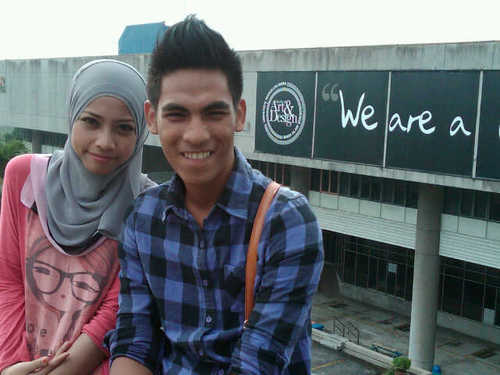 atfizulkifliee's profile picture. Fashion student .