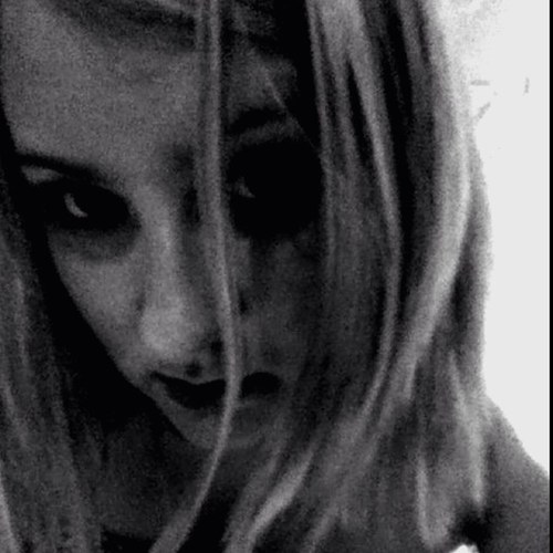 Dottti's profile picture. art, beauty, pop culture and media junkie..