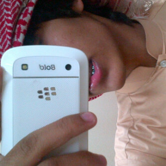 noa_f303's profile picture. .. \ ابتسم بشفاه ,, / [ ودموعه تسيل ~ في عيونـهـ ( حزن ) .. وبثغره امل !! الدموع تجرح ,,, | الخد الاسيل ! والشفاه ( تورد ) .. لوجهه خجل !! ( الخاص مُهمل )