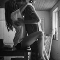 puberspicturez's profile picture. 2 Meisjes die jou leven in fotos tweeten, !