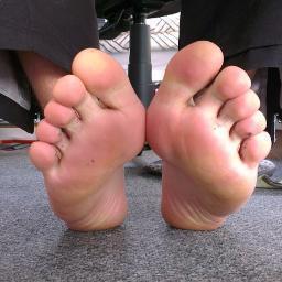 Nottingham.  Loves feet.  I'm hung and looking for other hung guys.  Really into throat fucking.  Top