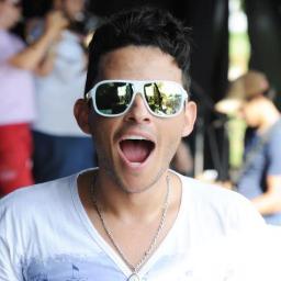 Cantor, Vocalista Contato 17-91674827 17-35243880
Cantar é Próprio de quem Amaa !!