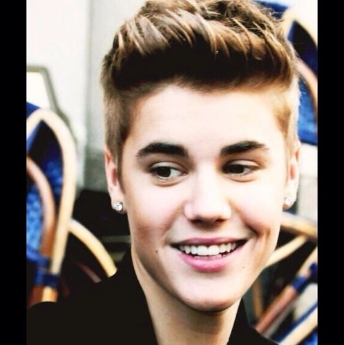 HonoringJustin's profile picture. Justin Bieber? Dont you mean perfection? Here to suport Justin till the end! ❤ Follow @BULLY_BE_GONE 
I like Jiley... Sorry dude.