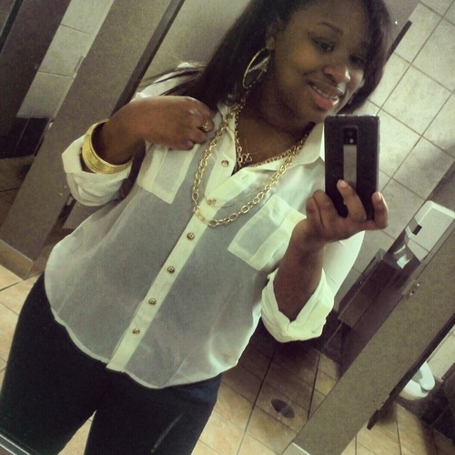 iim chill #teamBROWNskinded #MISSbahd #teamTHICK #bombnesses FMOI @Mrsxbreezy #DNThate...
