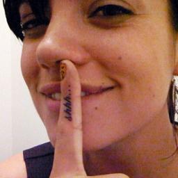 L_ssilva's profile picture. ♥   Nunca, jamais diga o que sente. Por mais que doa, por mais que te faça feliz. Quando sentir algo muito forte, peça um drink.