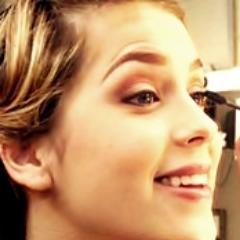Meu amor, meu sorriso, minha felicidade,meu ponto fraco. Rebeldes, eu os amarei até o infinito ter fim! 
ofc: @UllyLages ზ Seguida por @nanda_ribeiro08