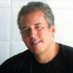 Projetos de sistemas e apaixonado por música