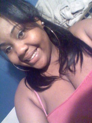 prettynthiq's profile picture. i live laugh n learn