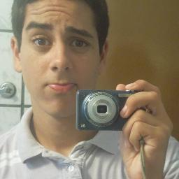 Sou um menino muito legal carinhoso,sou shatooo as vezes com quem merece mais quem mim conheçe sabe sou uma pessoa especial!!!