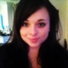 I follow back ! Fun girl, looking to have fun !