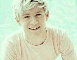 Clara_maktub's profile picture. Directioner~