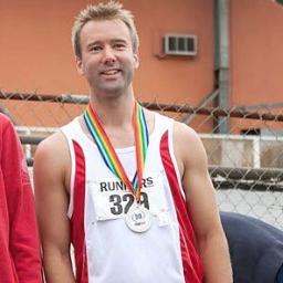 Gay athlete in LA (triathlete marathoner wrestler swimmer cyclist hiker ultimate frisbee rockclimbing frontrunners yoga ARC & baseball fan)