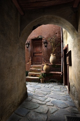 Emile_Moquet's profile picture. J'aime la vie, la famille, le soleil, Brel, l'art, l'eau, le Champagne, le chocolat.