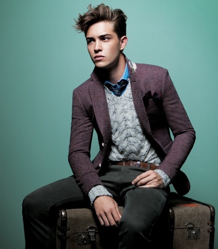 Hunter by day... Hunter by night, but with her I'm something else completely. {Thg Rp|Taken|FC: Francisco Lachowski}