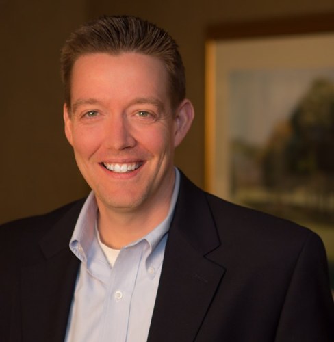 Husband and father of three amazing girls. Works at an Association in Atlanta, Georgia and is active in politics and the legislative arena.