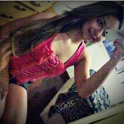 http://t.co/IcadLegO
Só finjo que esqueci (: