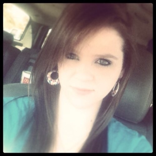 I'm Denni I'm 19 wanna know anything else? Ask. Follow me ill follow back(: