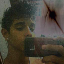 Não há nada impossível, porque os sonhos de ontem são as esperanças de hoje e podem converter-se em realidade amanhã.