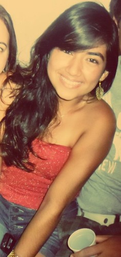 Ao mundo peço licença para atuar onde eu quiser, meu sobrenome é COMPETÊNCIA, e o meu nome é MULHER !  #eutôtranquila (: #yansamuel s2