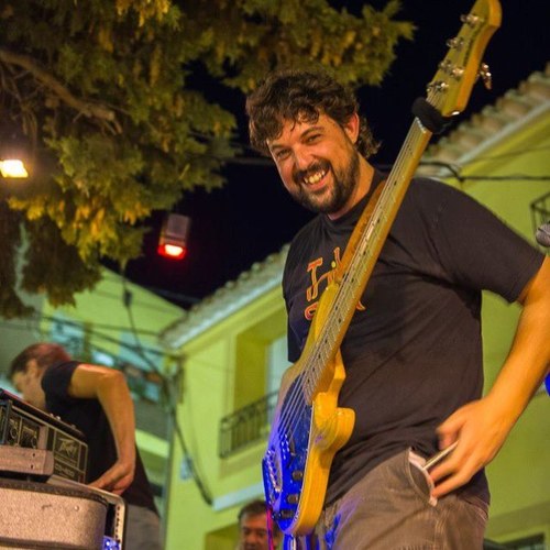 jrmbass's profile picture. Bajista de los grupos MALVARICHE y TRIBAL SON.