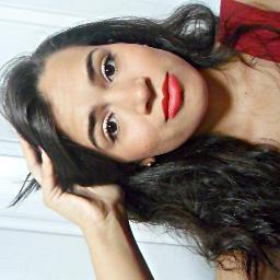 Eu comecei minha faxina. Tudo o que não serve mais (sentimentos, momentos, pessoas) eu coloquei dentro de uma caixa. E joguei fora.