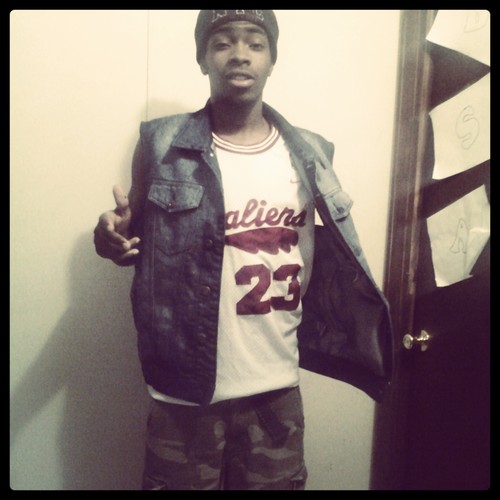 Im just an ordinary nigga with BIG DREAMS & A youngin with a mean SHOE GAME  ..