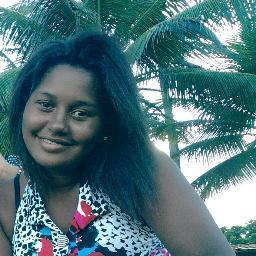 Pinto o cabelo de mil cores,mando todos irem se fuder quando to com raiva,esculto Rock e Funk,morena com mto prazer e orgulho e dou risada quando quero ! fui #