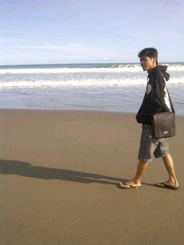 q_bul's profile picture. 