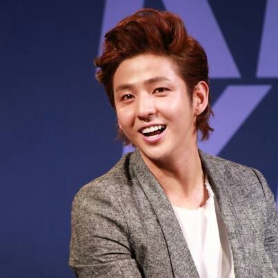 SUPERjUNiOR; Kimkibum just bot not real (real one is @ikmubmik) nice to meet you everyone คิมคิบอม บอท. มาคุยกันเถอะครับ.
