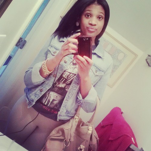 fucku_followme's profile picture. @RoscoeDale , KFHS , Big dreams & Expensive taste ..