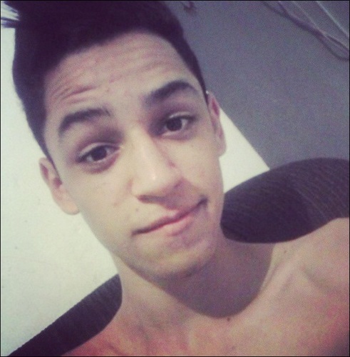 A distância faz ao amor aquilo que o vento faz ao fogo: apaga o pequeno, inflama o grande.