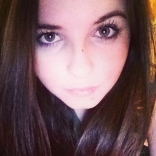 ChloeLewis981's profile picture. Follow me on instagram ill follow back