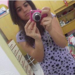bom eu sou...chata,loka ,retardada, doida,lerda etc.. torço pro corinthianss minha melhor amg  @_BiancaAmorim me segue ..