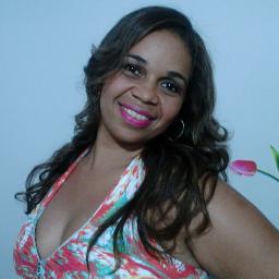 Meu corpo é meu diário e minhas tatuagens são minhas histórias.