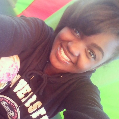 just a youngen trynna make it in this cold world, but follow me and i'll follow back ! ((: #Single #YoNiggaReady ((;