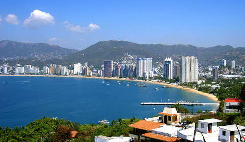 Enamorado de la Luna así Como el Toro. Ama hasta que te duela. Si te duele es buena señal. AMO ACAPULCO ES EL CIELO EN LA TIERRA.