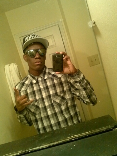 IAmMidolfia's profile picture. My name is Evion I do my thing and you do yours. I am not in this world to live up to your expectations, and you are not in this world to live up to mine.