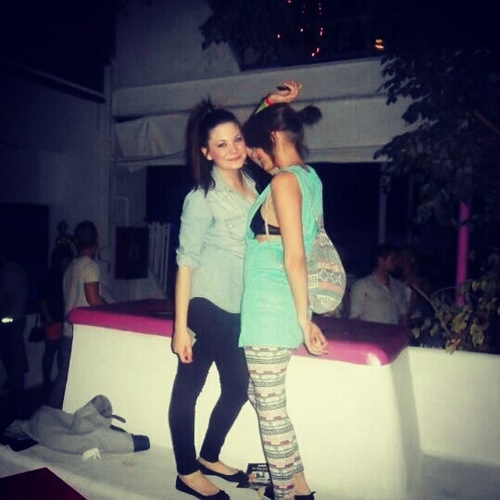 moniica_mo's profile picture. Live the life you love, love the life you live.         |Futura Trabajadora Social|  ~A cualquier otra parte~