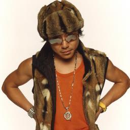 m.c.A・Tさんの作詞した歌詞をランダムにつぶやく非公式botです。