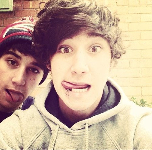 Janoskians! ღ Janoskianator! 0/5. 5 Seconds Of Summer! ღ 5SOSer! 0/4. OfficialFangirl