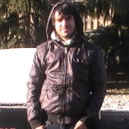 Multimedia designer, a fender guitar freak, guitarrist, a  lover of folk, country, punk, grunge, and alternative rock, did i mention i'm from toronto?