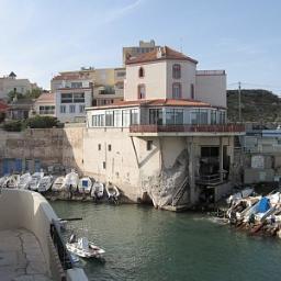 GitesMarseille's profile picture. Location de gîtes à Marseille: Le cabanon de Malmousque / Le Gîte des 13 Cantons / Le Gite du Palais Longchamp / Les Gîtes du Panier 1930, 1970 et 2000