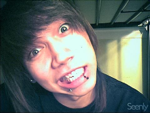 My name is Genji I skateboard,bboy, and play soccer that's pretty much it. #followback
#filipinopride #Vietnamesepride